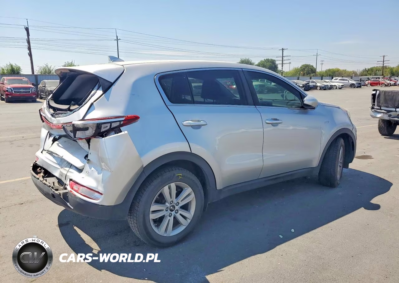 2018 Kia Sportage Lx VIN:KNDPMCAC4J7338359 - 3