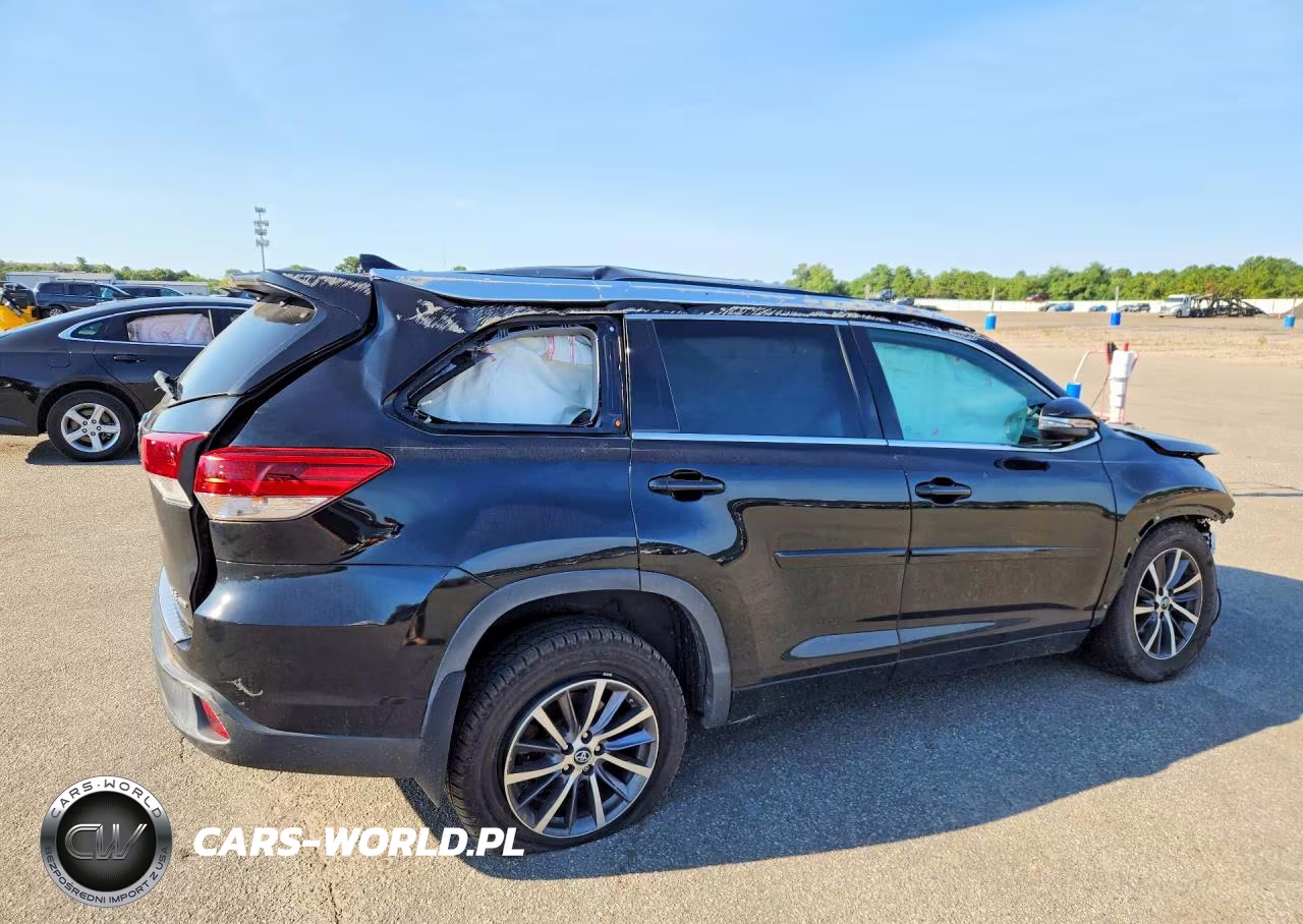 2017 Toyota Highlander Xle VIN:5TDJZRFH1HS434139 - 3