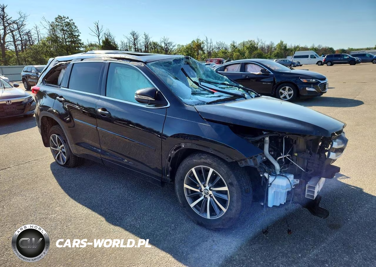 2017 Toyota Highlander Xle VIN:5TDJZRFH1HS434139 - 4