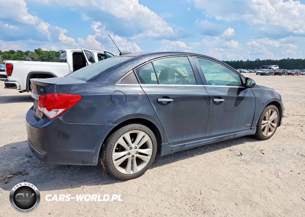 2015 Chevrolet Cruze VIN:1G1PG5SB8F7141719 - 3