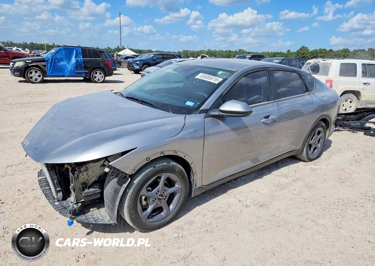 2025 Kia K4 Lxs