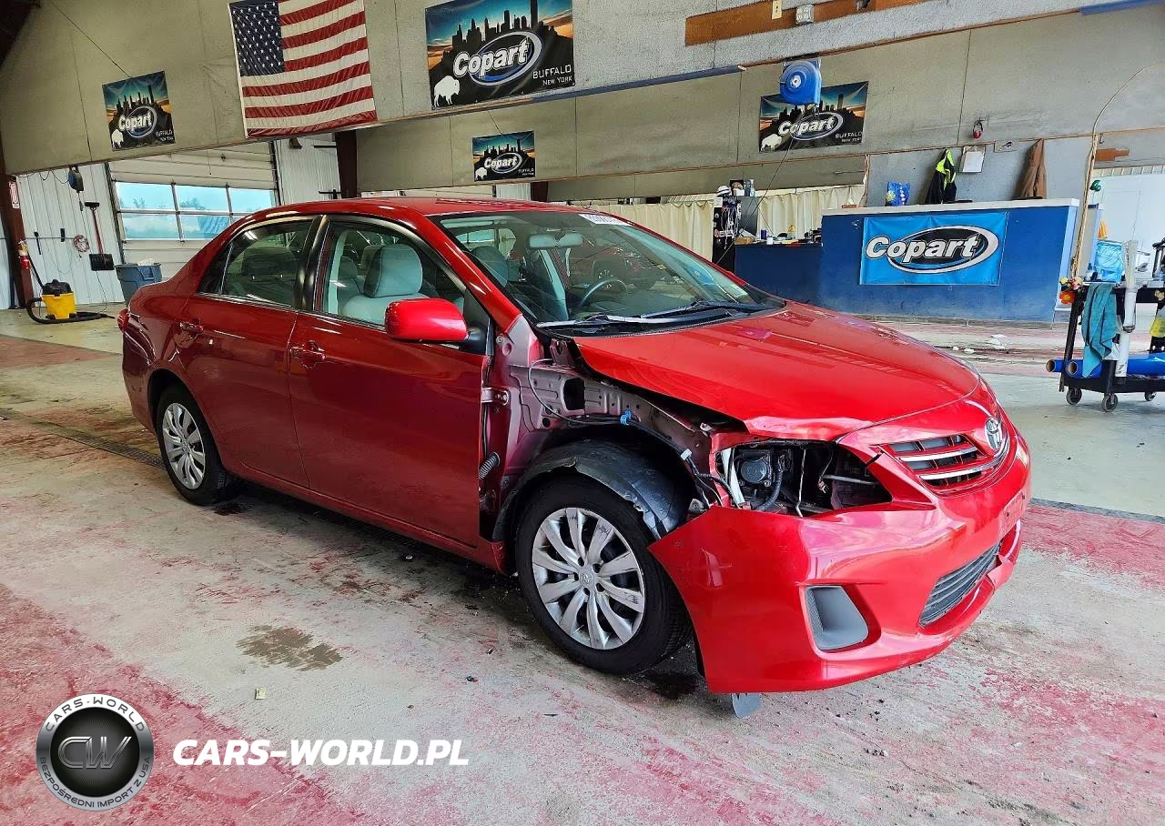 2013 Toyota Corolla Le VIN:JTDBU4EE0DJ116713 - 4