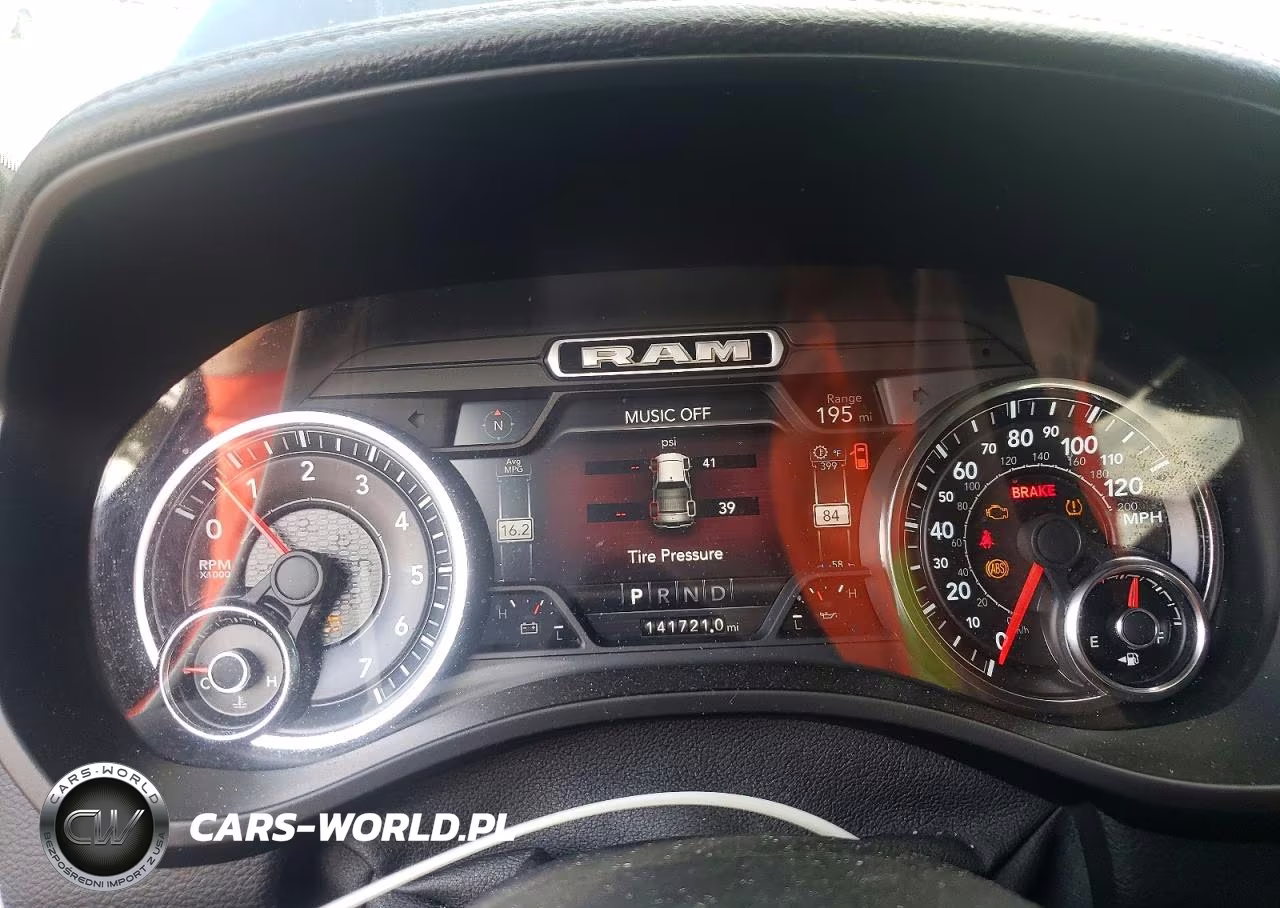 2019 Ram 1500 Laramie VIN:1C6SRFJT4KN845425 - 9