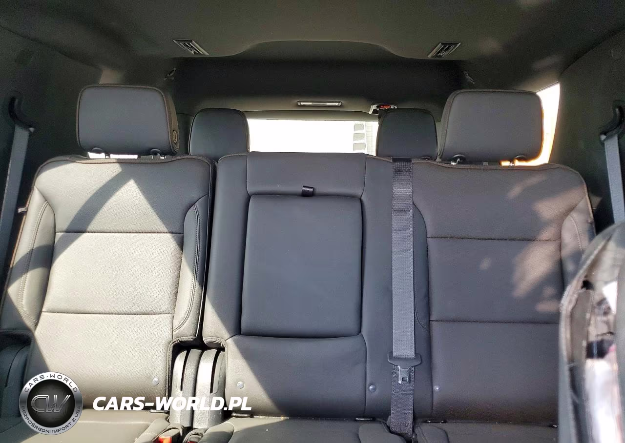 2023 Chevrolet Tahoe K1500 High Country VIN:1GNSKTKL8PR307800 - 10