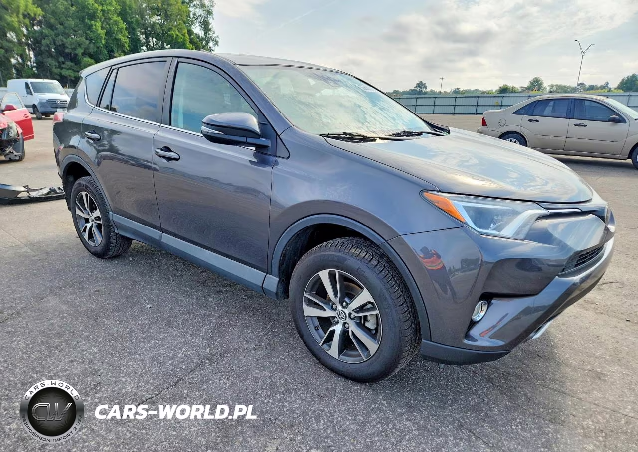 2018 Toyota Rav4 Xle VIN:2T3WFREV1JW477812 - 4