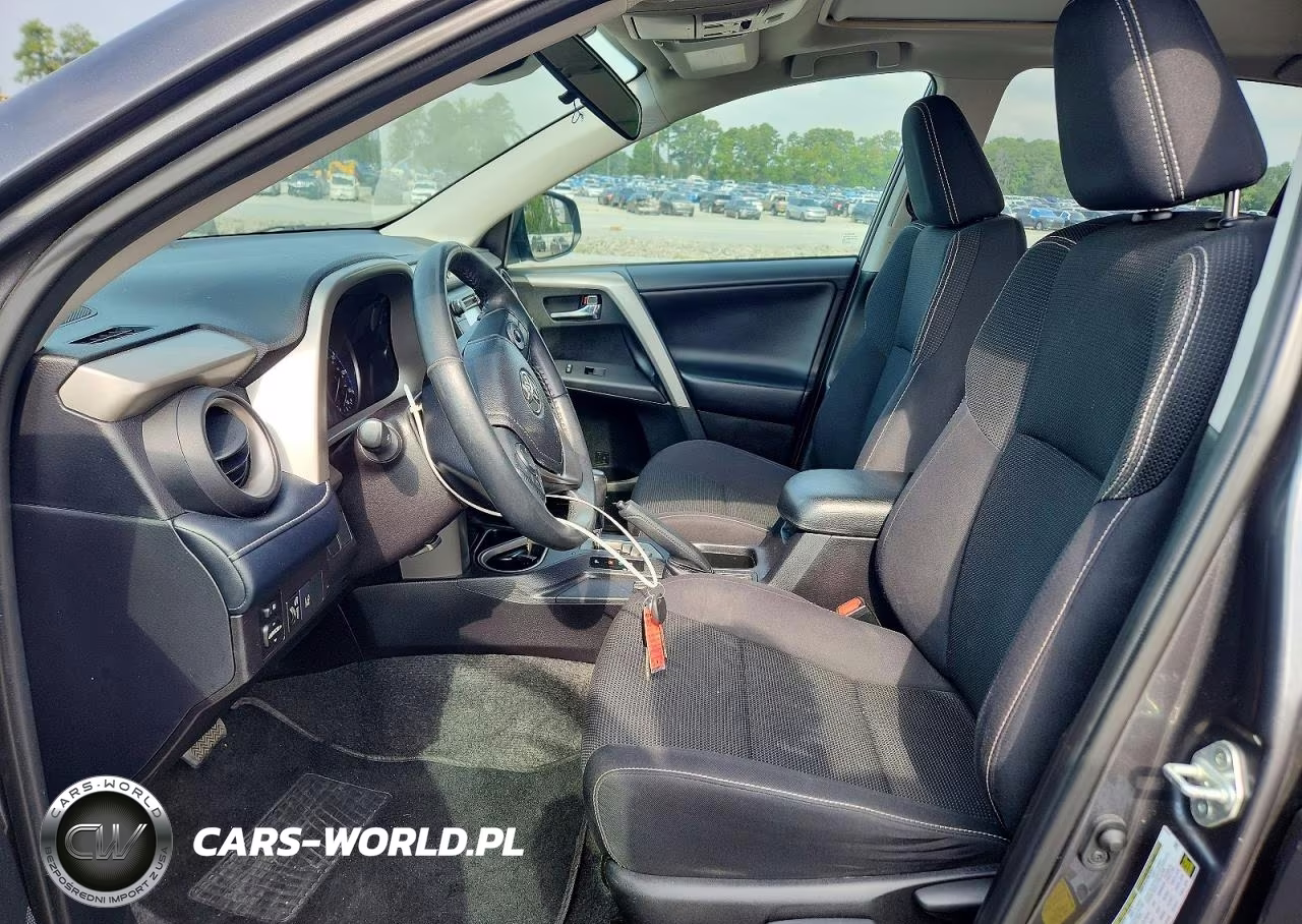 2018 Toyota Rav4 Xle VIN:2T3WFREV1JW477812 - 7