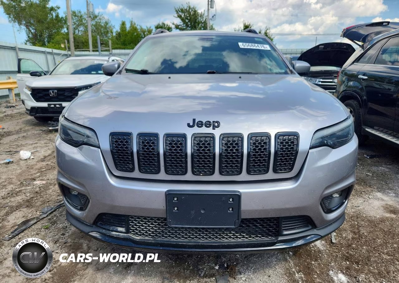2019 Jeep Cherokee Latitude Plus VIN:1C4PJLLB6KD384226 - 5