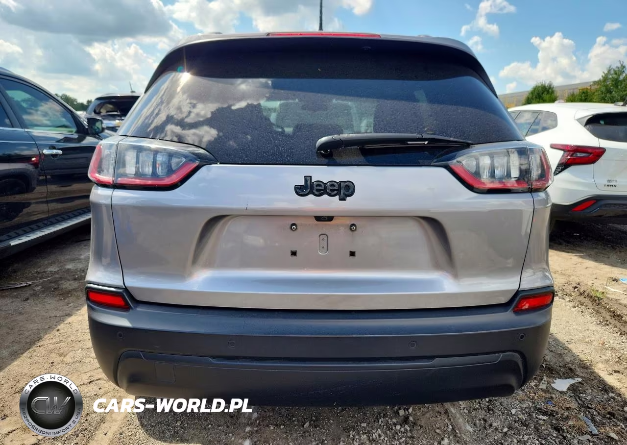 2019 Jeep Cherokee Latitude Plus VIN:1C4PJLLB6KD384226 - 6