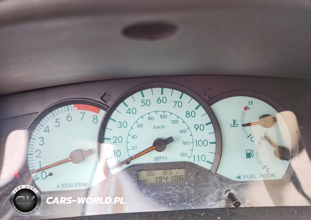2004 Toyota Corolla Le VIN:2T1BR38E04C262743 - 9