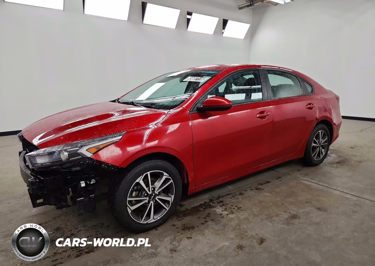 2023 Kia Forte Lxs – zdjęcie 1 z 12