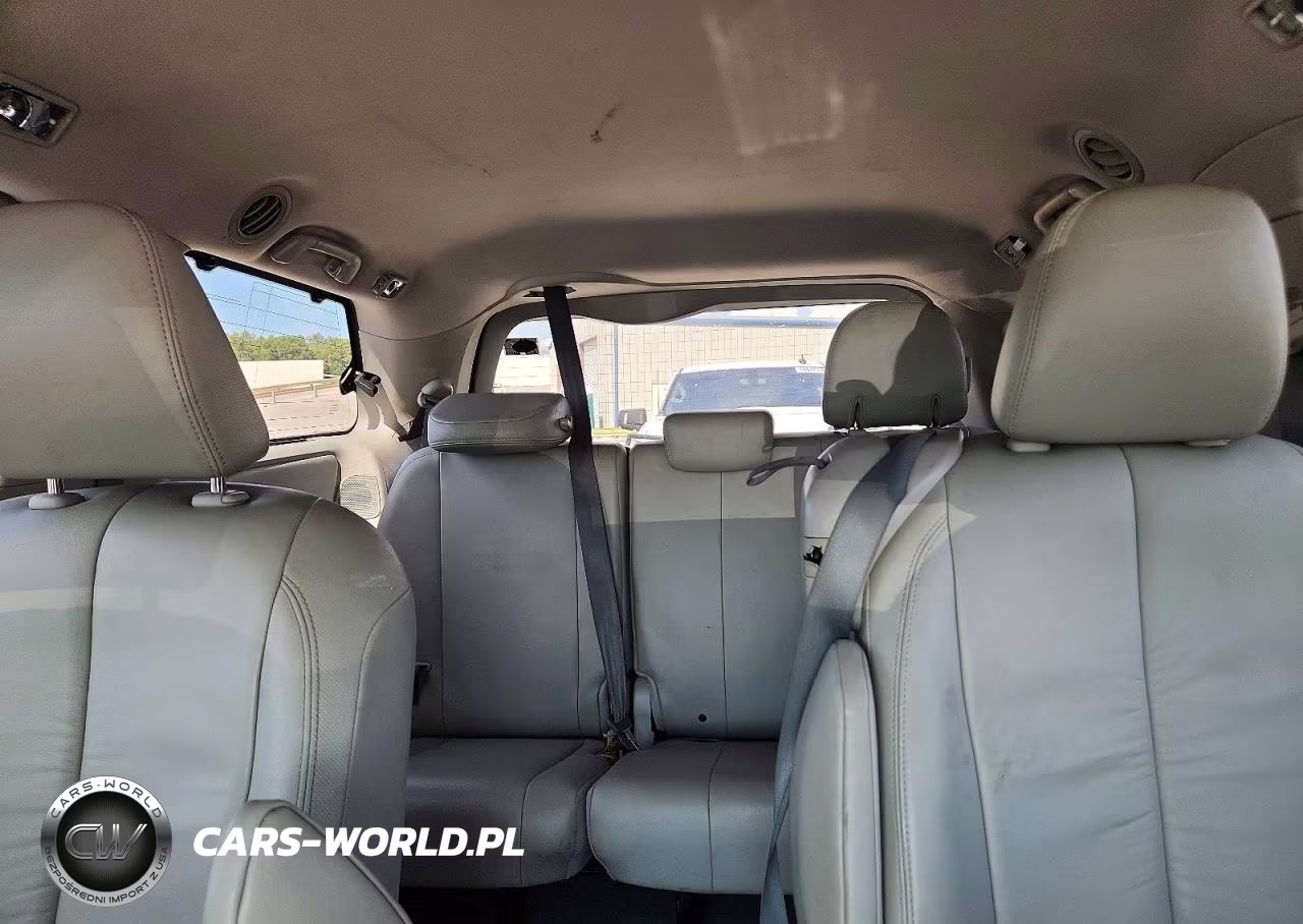 2012 Toyota Sienna Xle 8-Passenger VIN:5TDYK3DC7CS226721 - 10