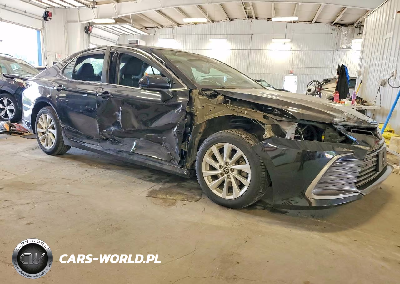 2022 Toyota Camry Le VIN:4T1C11AK0NU696970 - 4