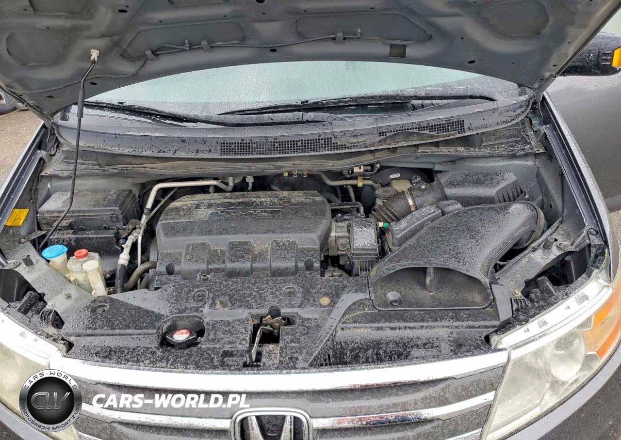 2011 Honda Odyssey Touring VIN:5FNRL5H98BB052060 - 12