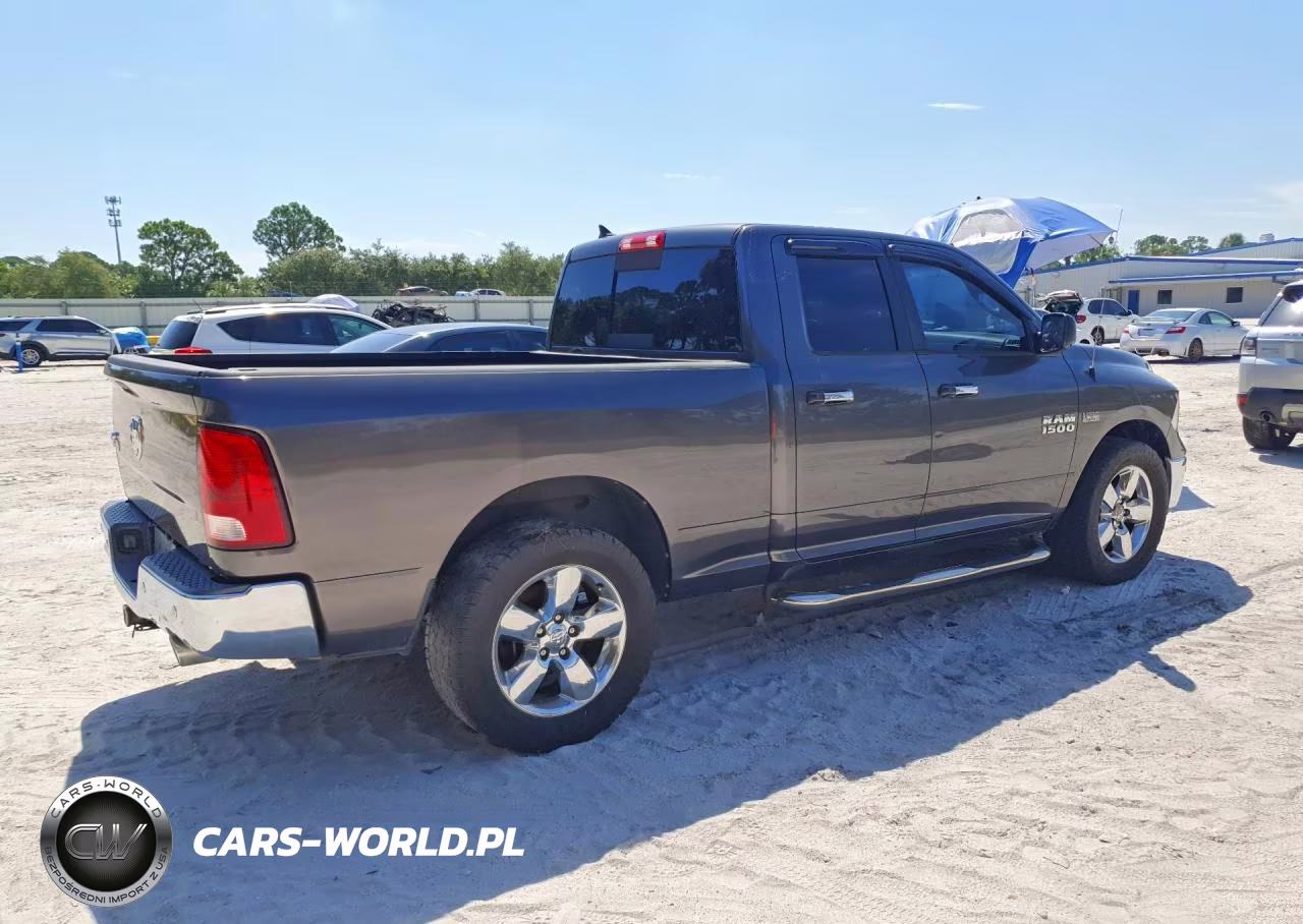2017 Ram 1500 Slt VIN:1C6RR6GTXHS747323 - 3