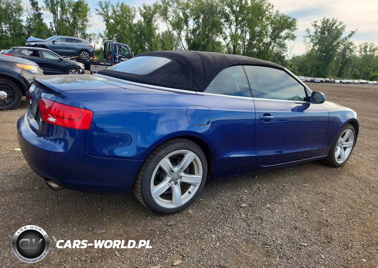 2013 Audi A5 Premium Plus VIN:WAULFAFH2DN010484 - 3