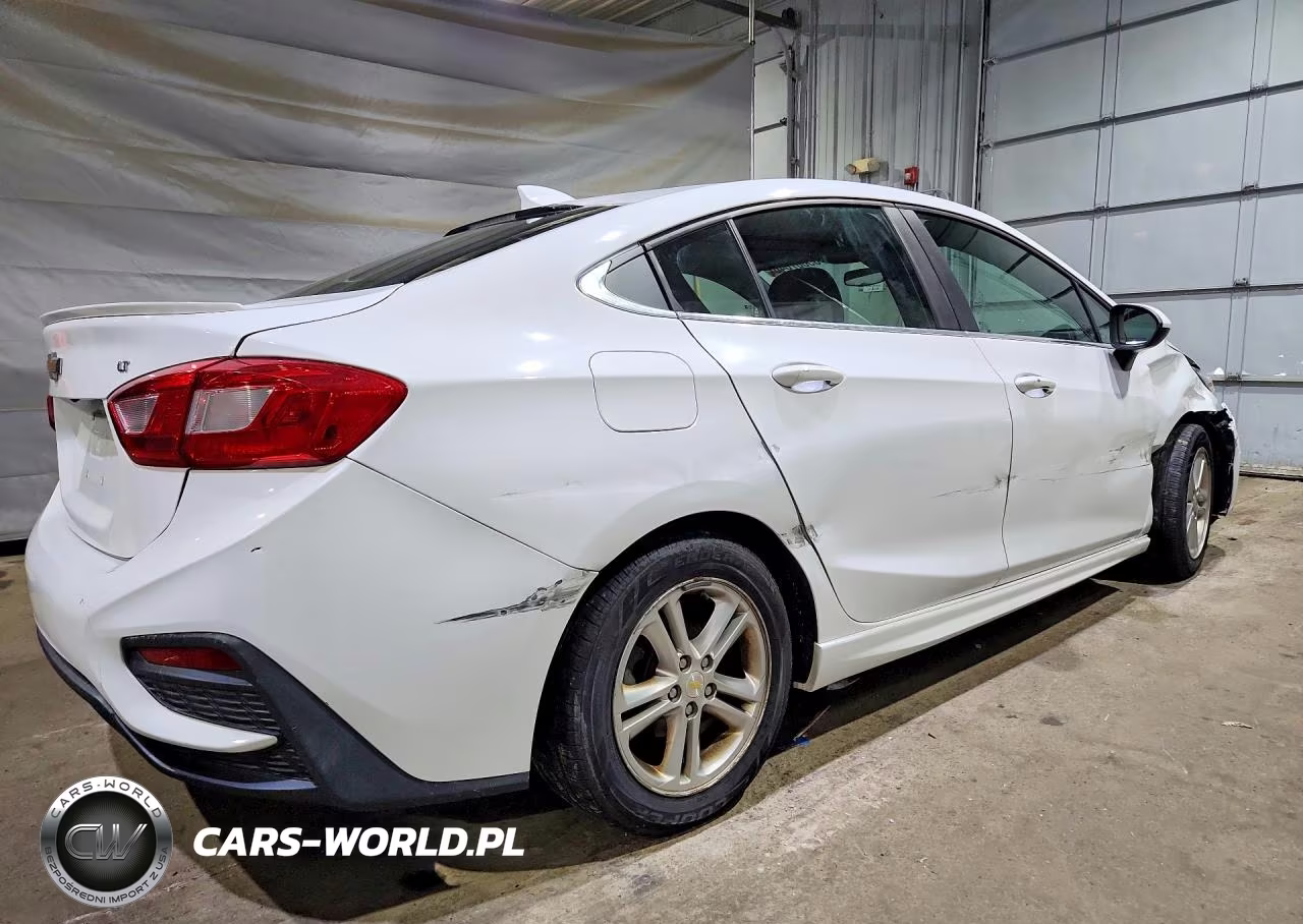2017 Chevrolet Cruze Lt VIN:1G1BE5SM4H7217327 - 3