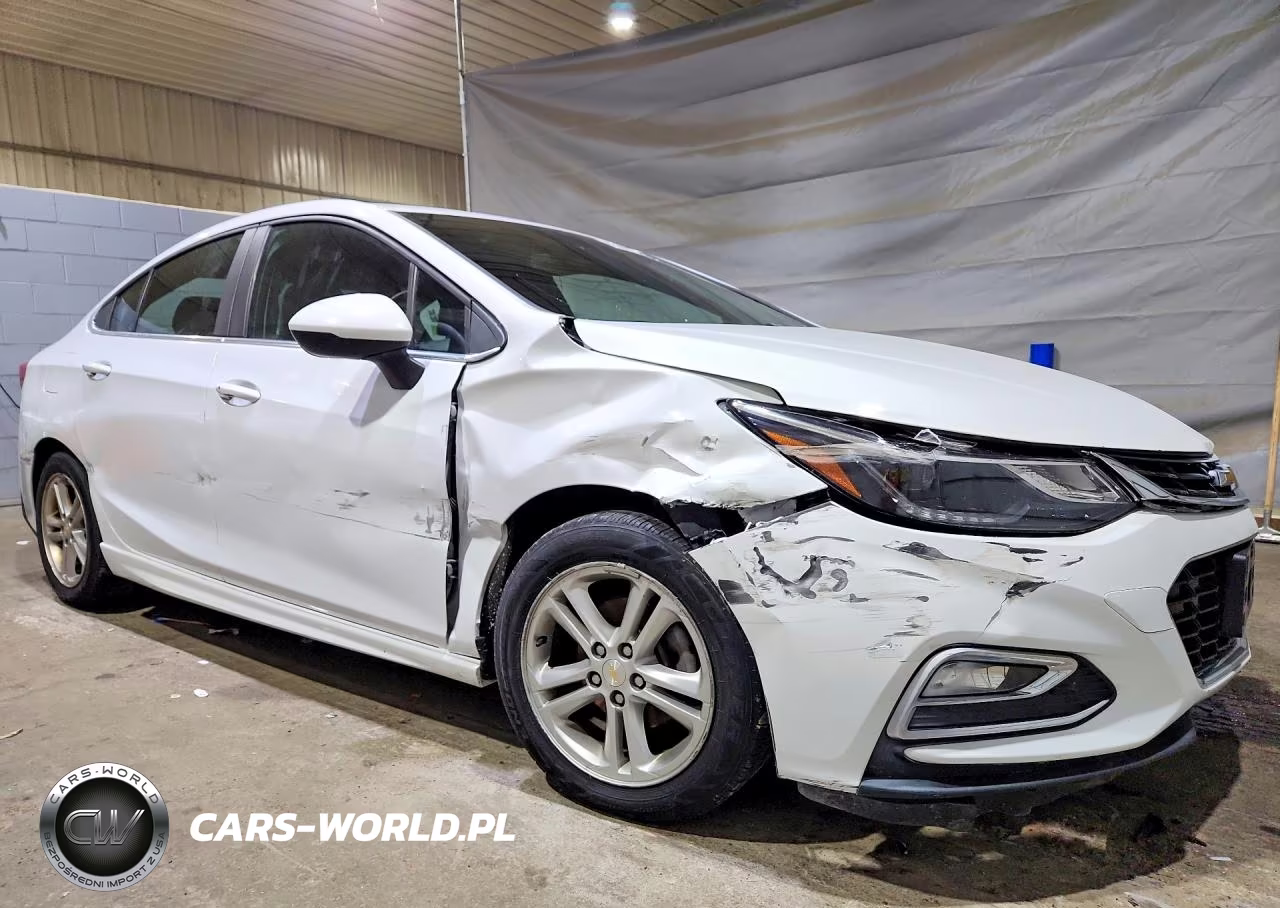 2017 Chevrolet Cruze Lt VIN:1G1BE5SM4H7217327 - 4