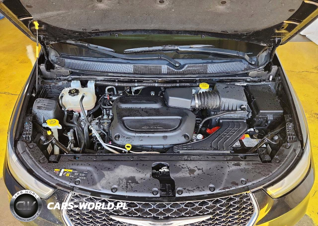2025 Chrysler Pacifica Select VIN:2C4RC1BG2SR526797 - 12