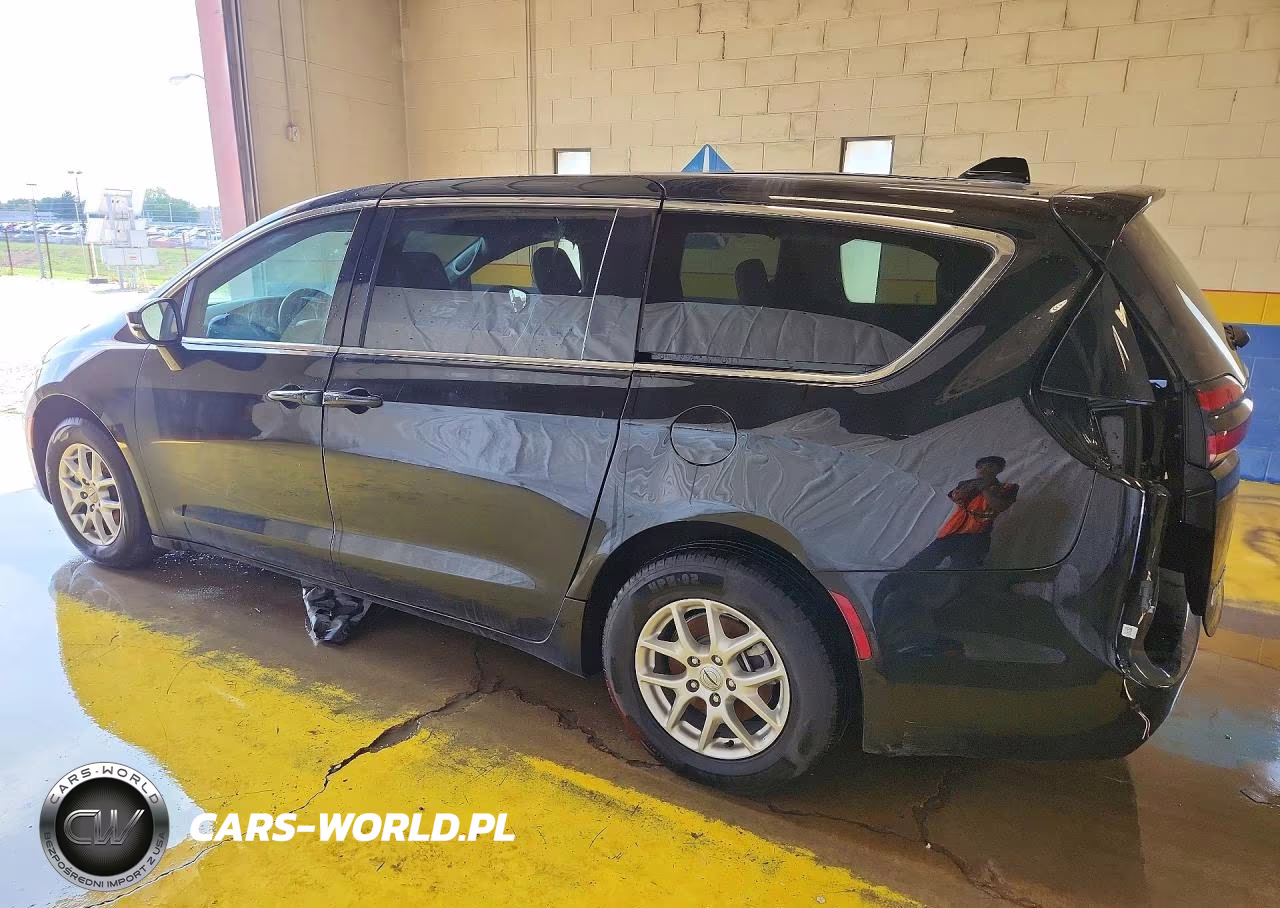2025 Chrysler Pacifica Select VIN:2C4RC1BG2SR526797 - 2