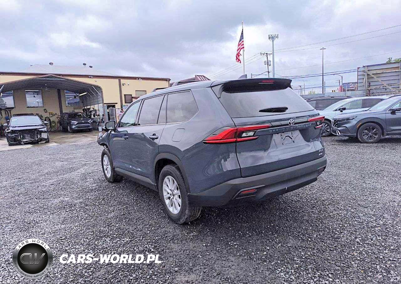 2024 Toyota Grand Highlander Xle VIN:5TDAAAB59RS039096 - 2