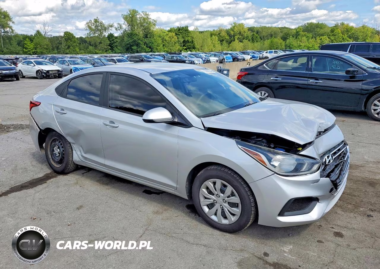 2019 Hyundai Accent Se VIN:3KPC24A30KE084855 - 4
