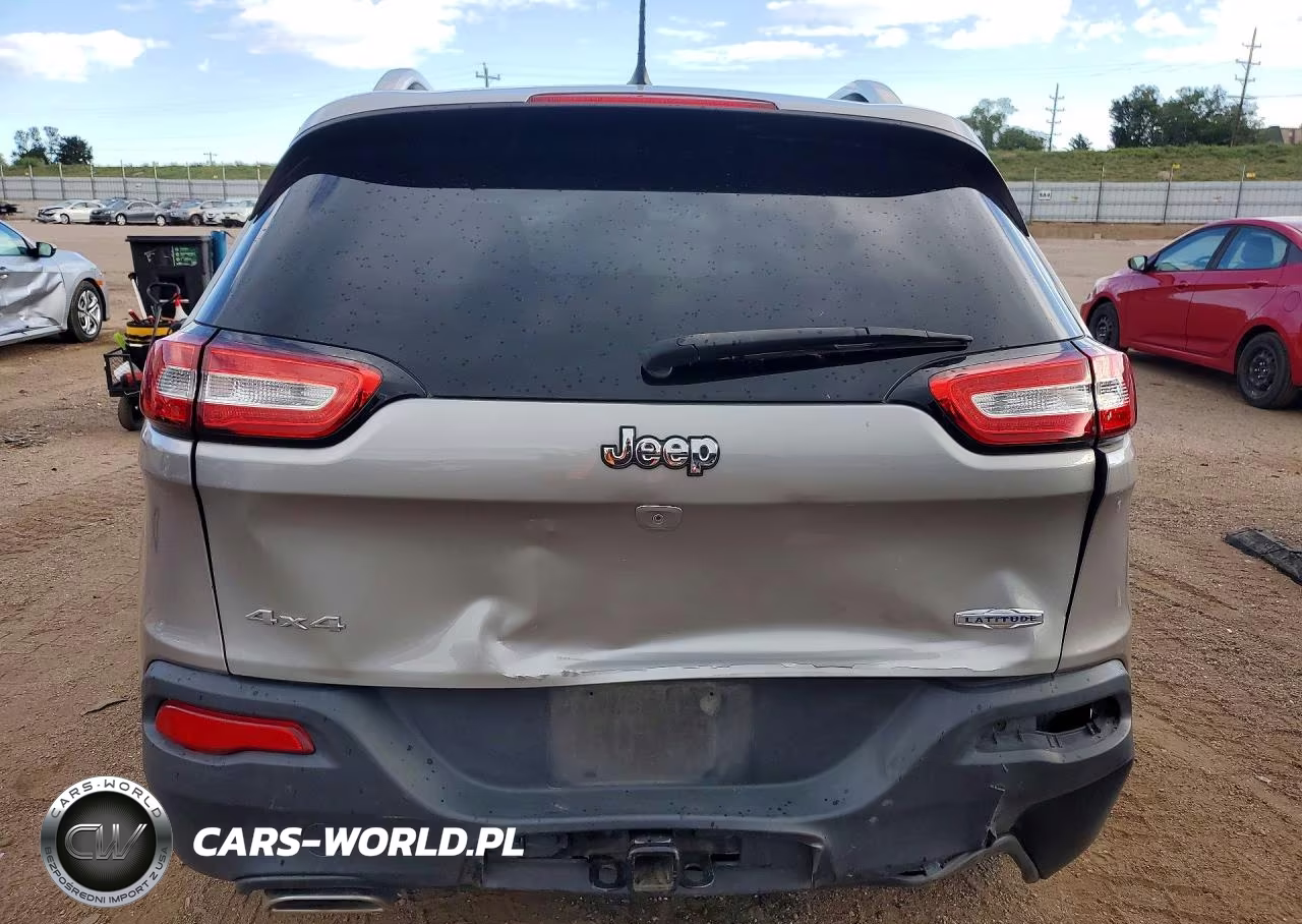 2015 Jeep Cherokee Latitude VIN:1C4PJMCS7FW546719 - 6
