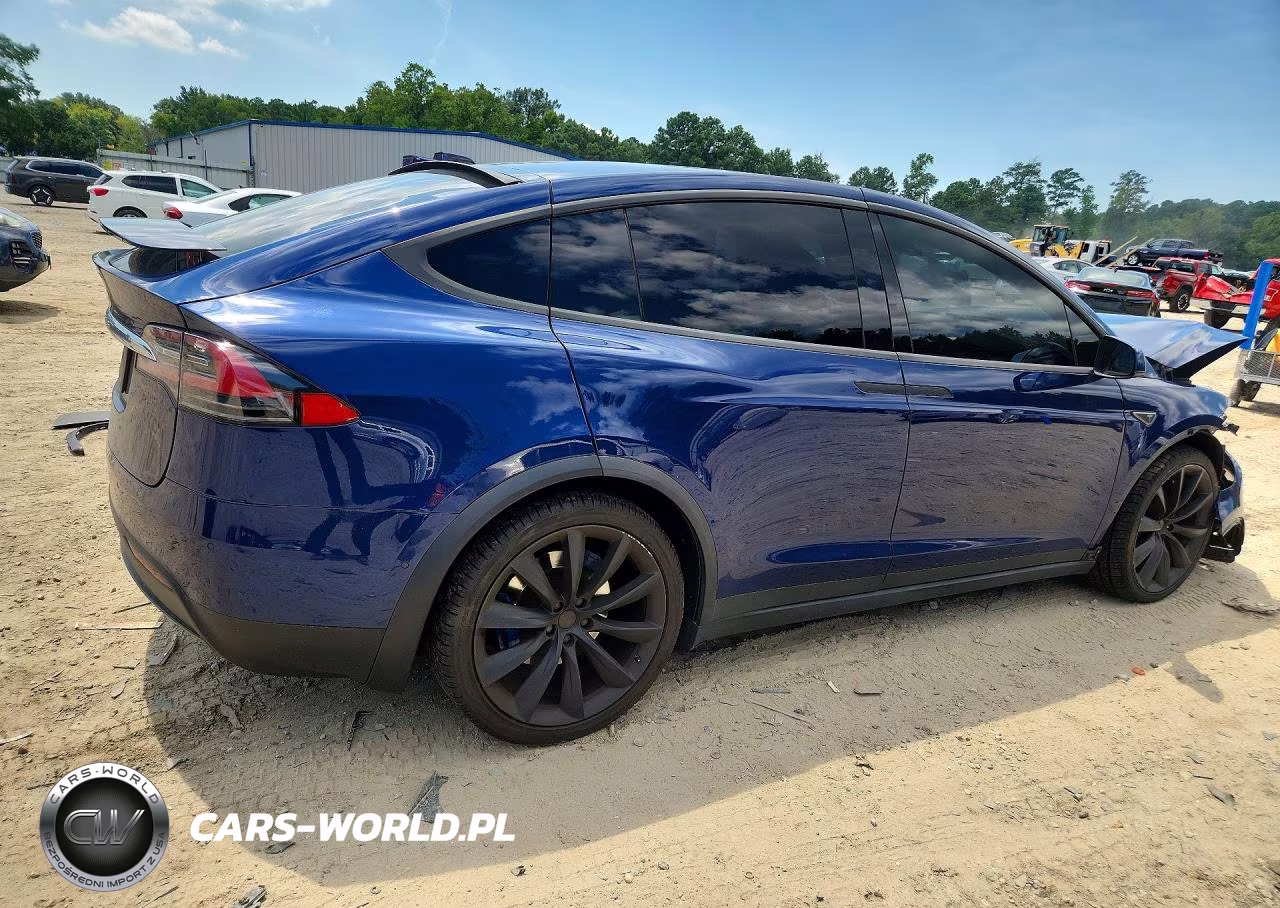 2016 Tesla Model X VIN:5YJXCBE21GF018143 - 3