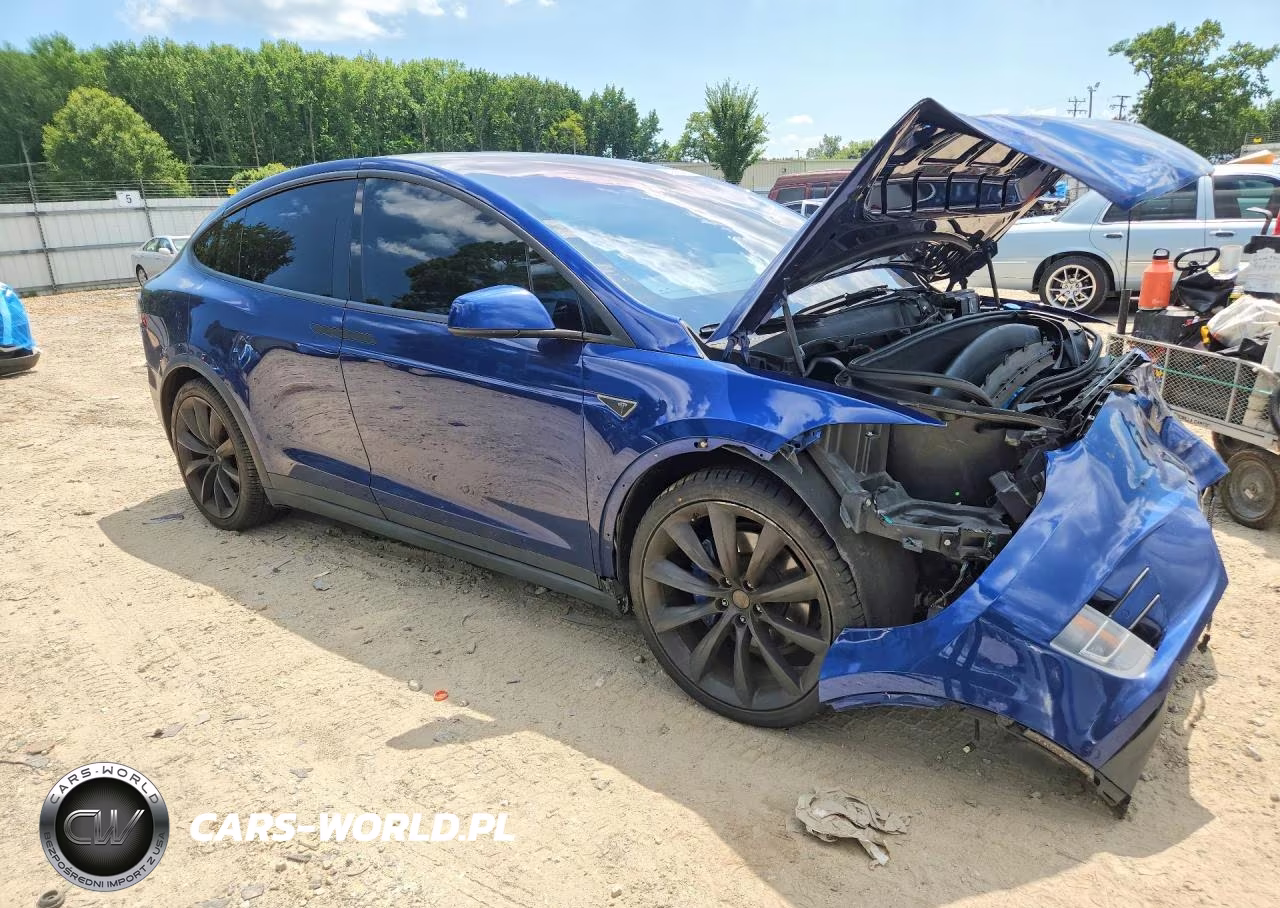 2016 Tesla Model X VIN:5YJXCBE21GF018143 - 4
