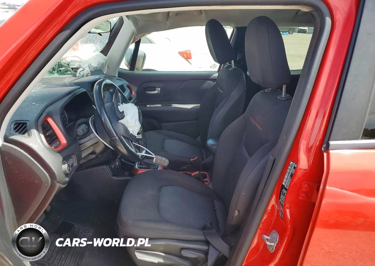 2018 Jeep Renegade Trailhawk VIN:ZACCJBCB8JPG67543 - 7