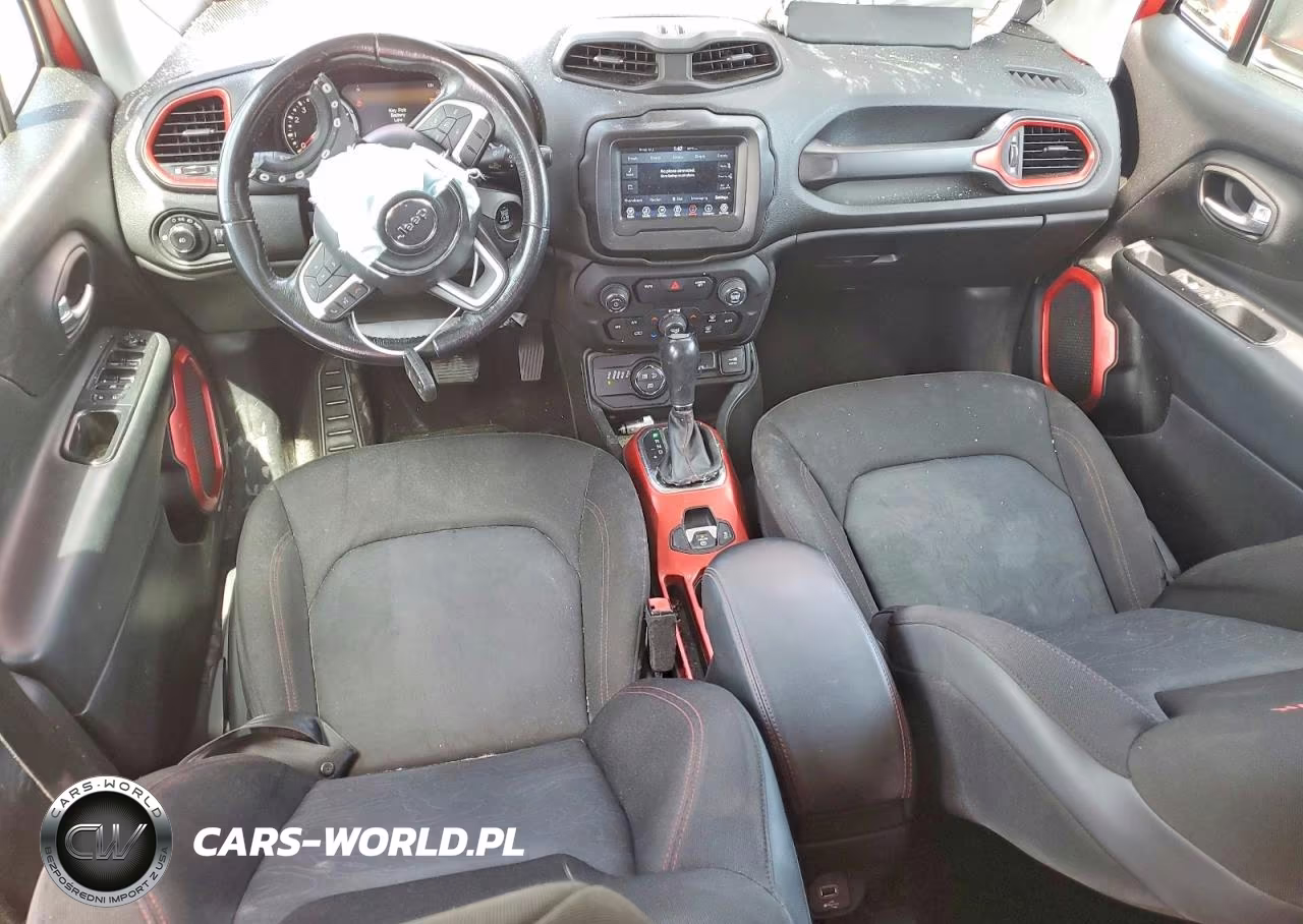 2018 Jeep Renegade Trailhawk VIN:ZACCJBCB8JPG67543 - 8