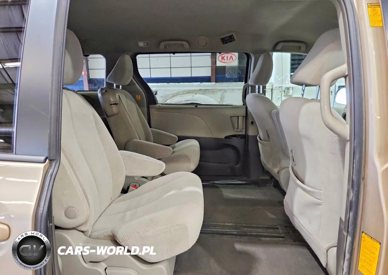 2013 Toyota Sienna Le VIN:5TDKK3DC8DS293383 - 11
