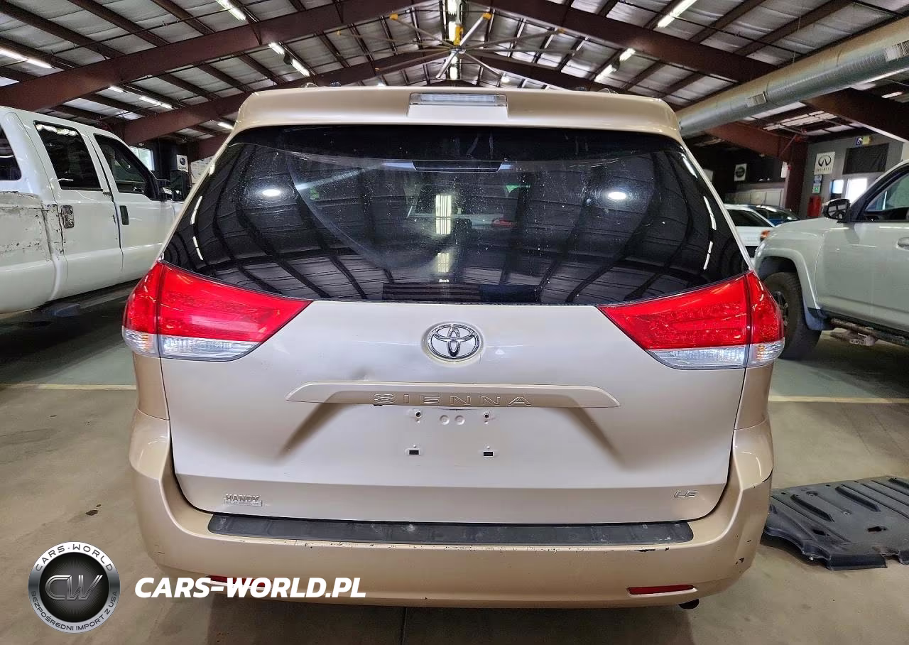 2013 Toyota Sienna Le VIN:5TDKK3DC8DS293383 - 6