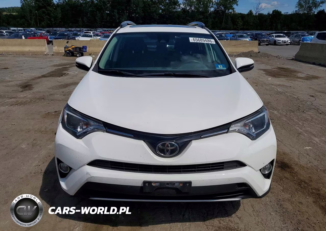 2018 Toyota Rav4 Xle VIN:2T3RFREV8JW744523 - 5