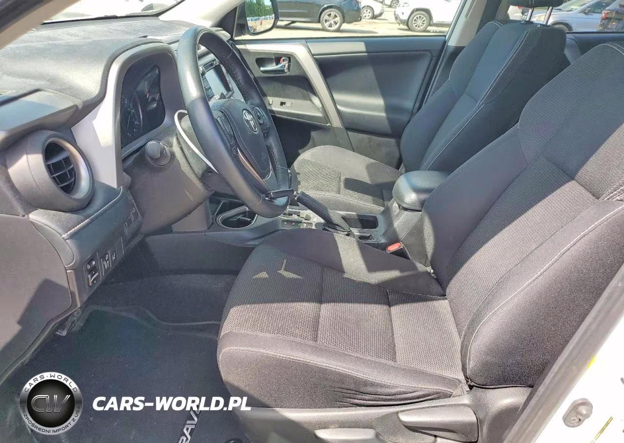 2018 Toyota Rav4 Xle VIN:2T3RFREV8JW744523 - 7
