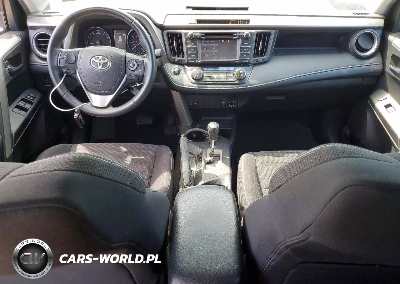 2018 Toyota Rav4 Xle VIN:2T3RFREV8JW744523 - 8