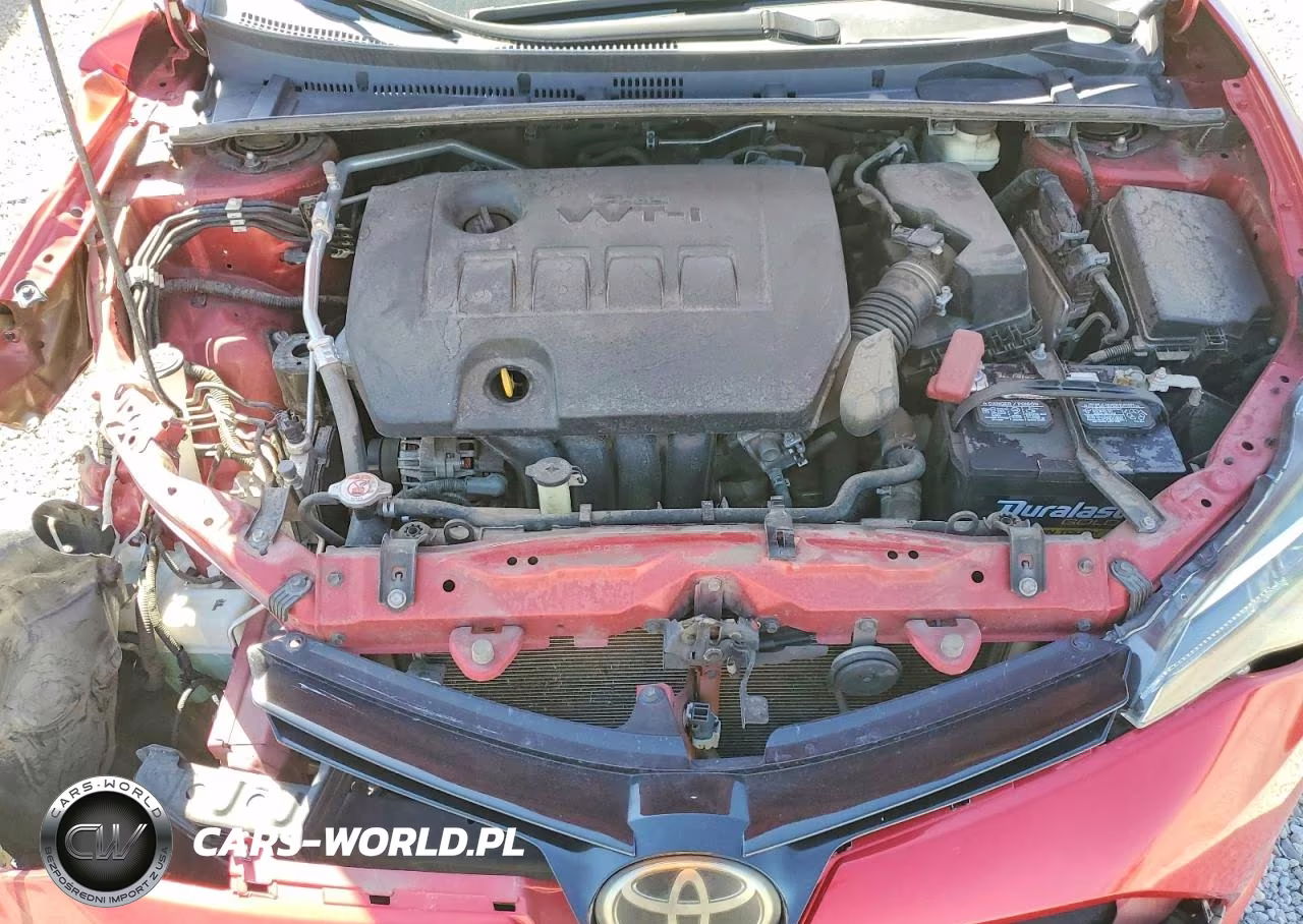 2018 Toyota Corolla Le VIN:5YFBURHE7JP828295 - 11
