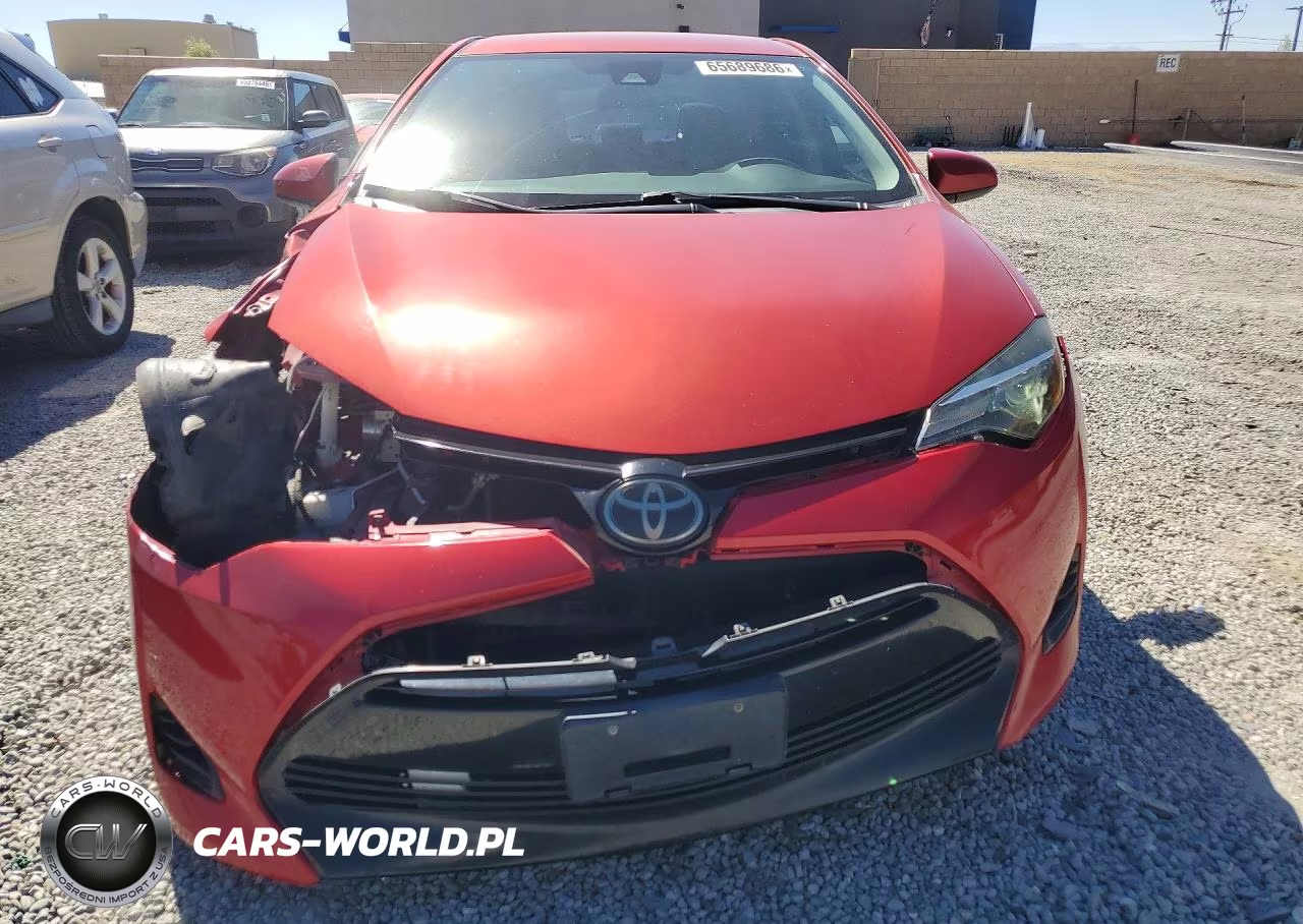 2018 Toyota Corolla Le VIN:5YFBURHE7JP828295 - 5
