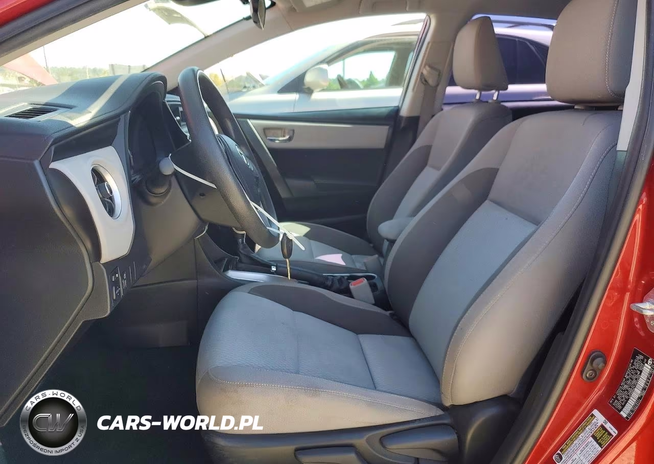 2018 Toyota Corolla Le VIN:5YFBURHE7JP828295 - 7