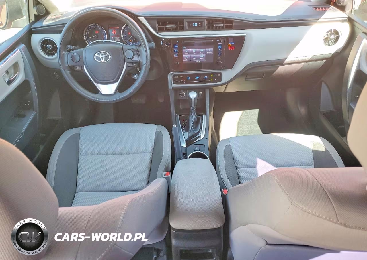 2018 Toyota Corolla Le VIN:5YFBURHE7JP828295 - 8