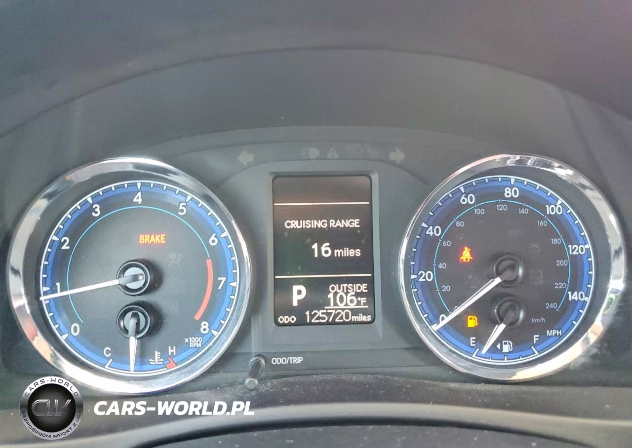 2018 Toyota Corolla Le VIN:5YFBURHE7JP828295 - 9