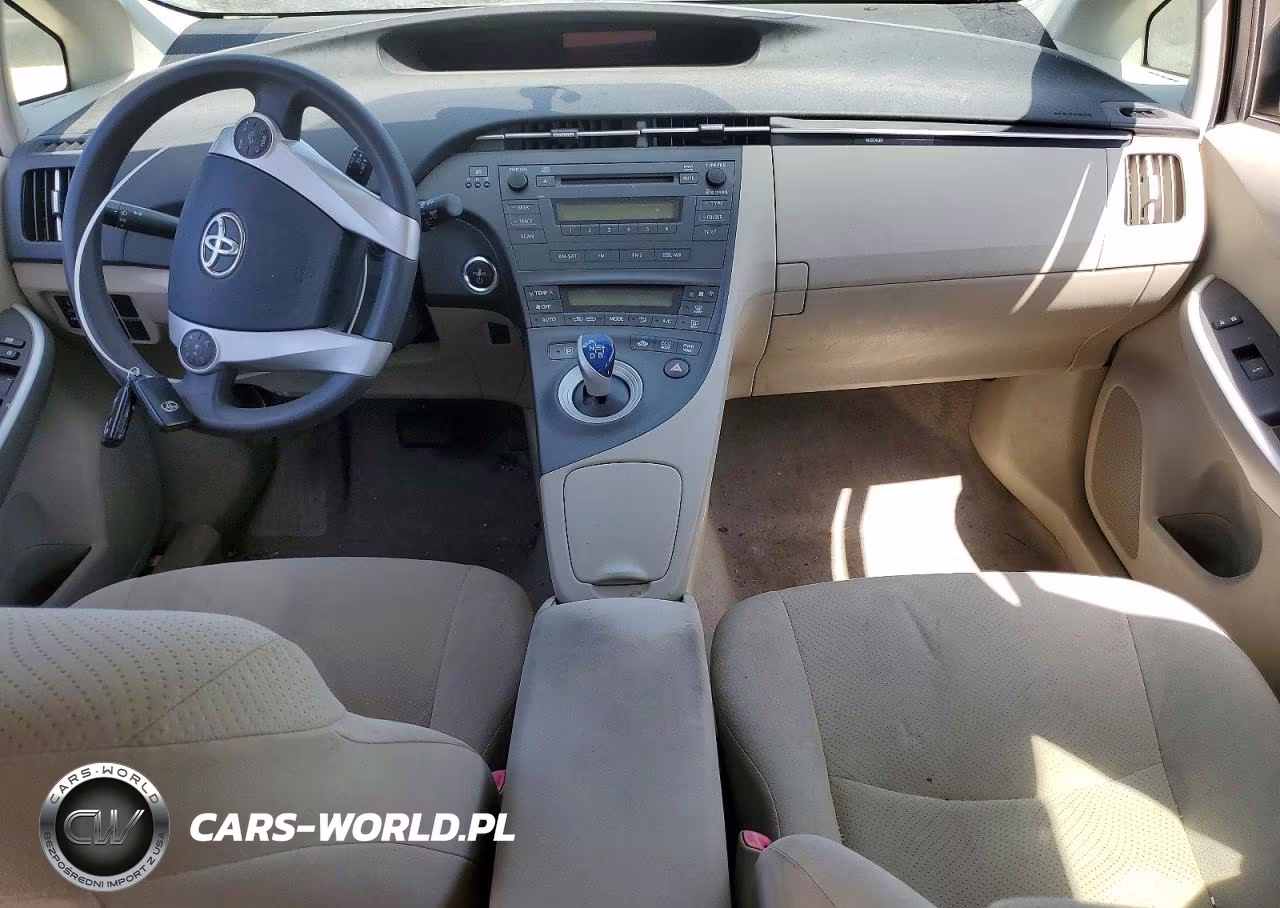 2011 Toyota Prius Two VIN:JTDKN3DU2B1437357 - 8