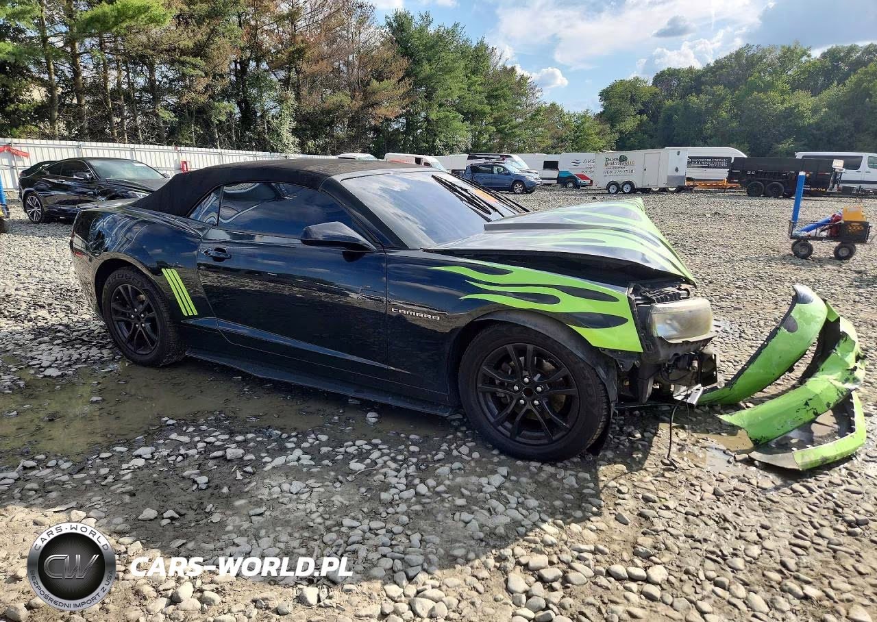 2015 Chevrolet Camaro VIN:2G1FC3D37F9119369 - 4