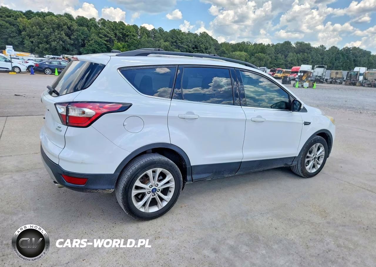 2017 Ford Escape Se VIN:1FMCU0GD7HUE42803 - 3