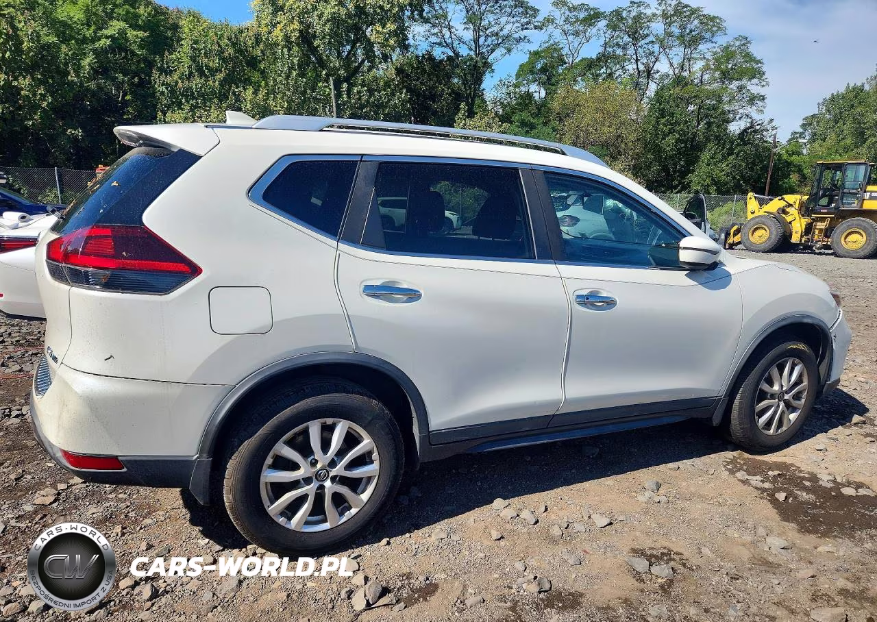 2018 Nissan Rogue Sv VIN:KNMAT2MV6JP613441 - 3