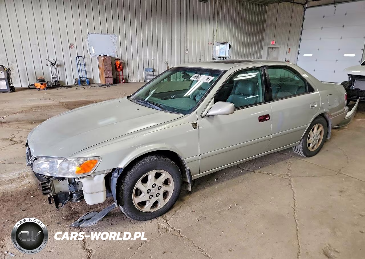 2000 Toyota Camry Le V6