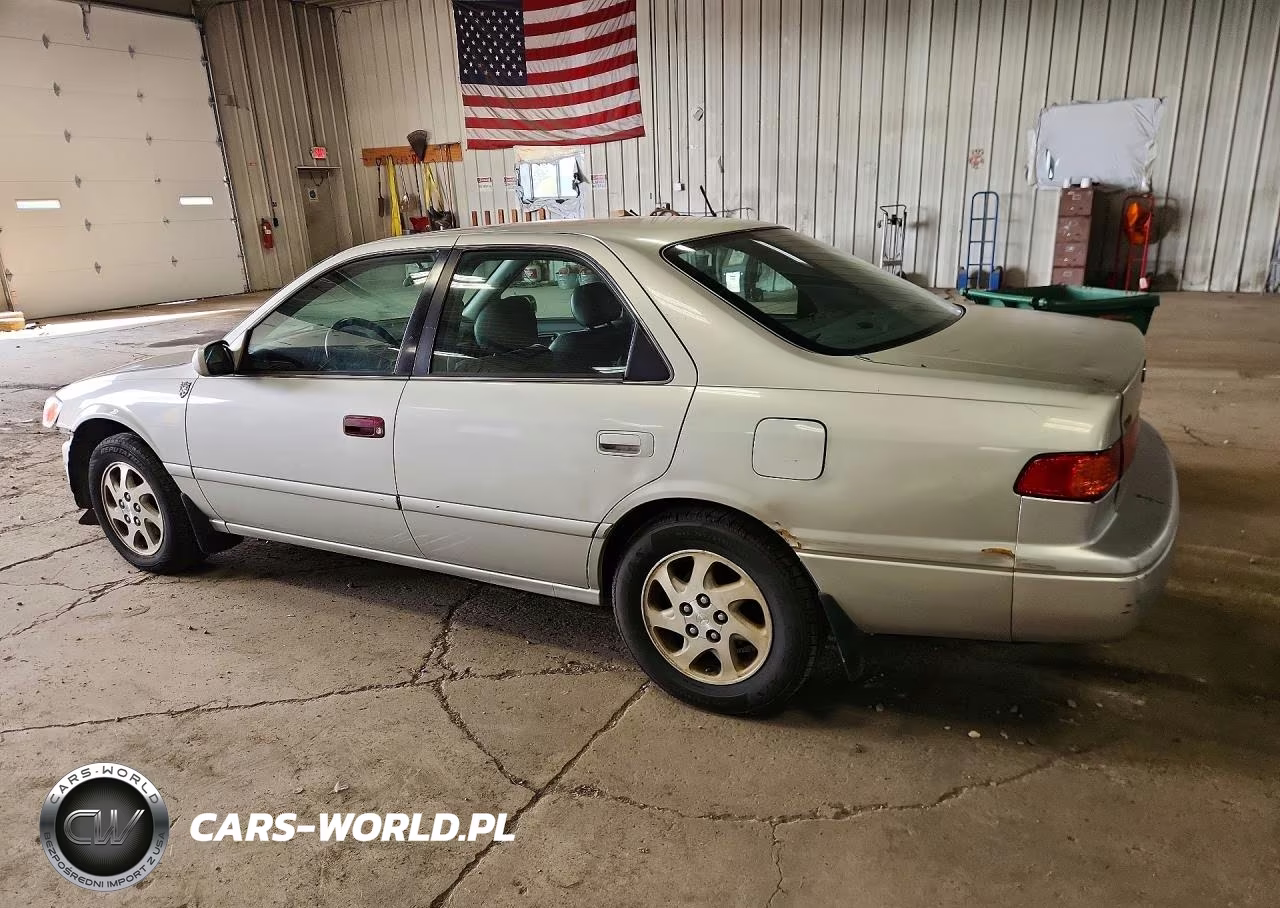 2000 Toyota Camry Le V6 VIN:4T1BF28KXYU102303 - 2