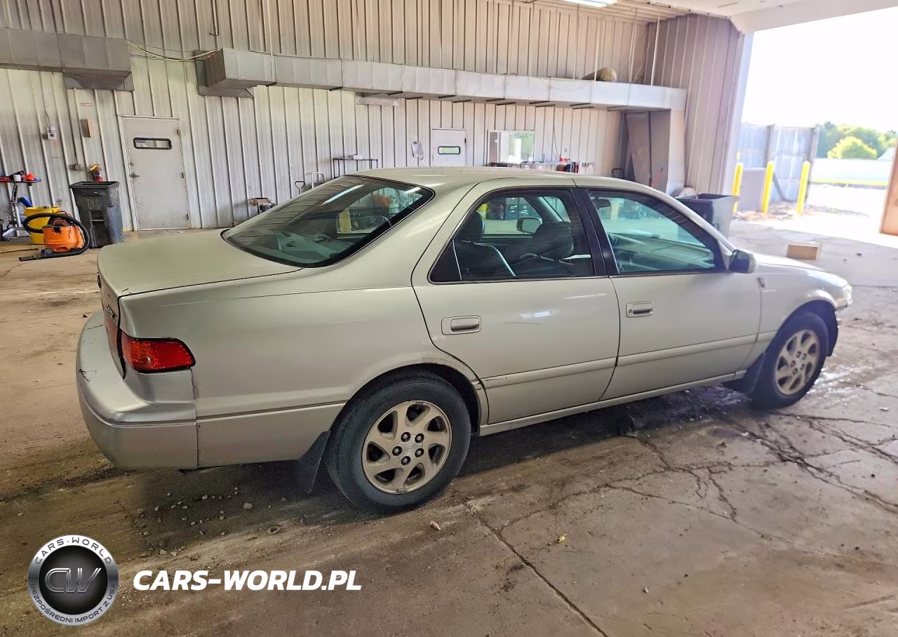 2000 Toyota Camry Le V6 VIN:4T1BF28KXYU102303 - 3