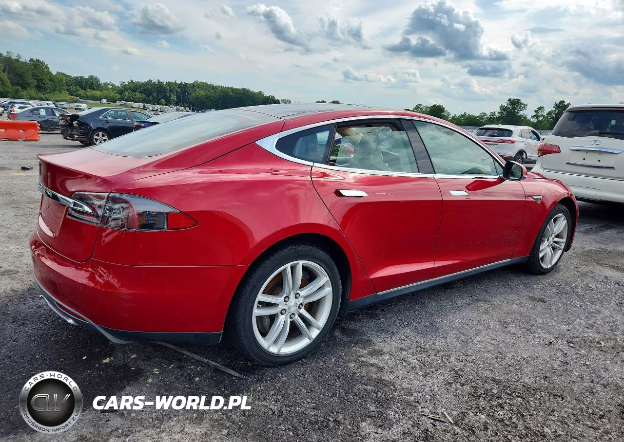 2014 Tesla Model S VIN:5YJSA1S10EFP43459 - 3
