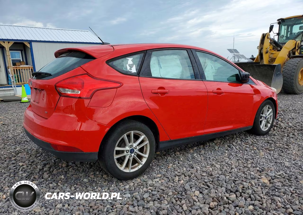 2017 Ford Focus Se VIN:1FADP3K25HL249276 - 3