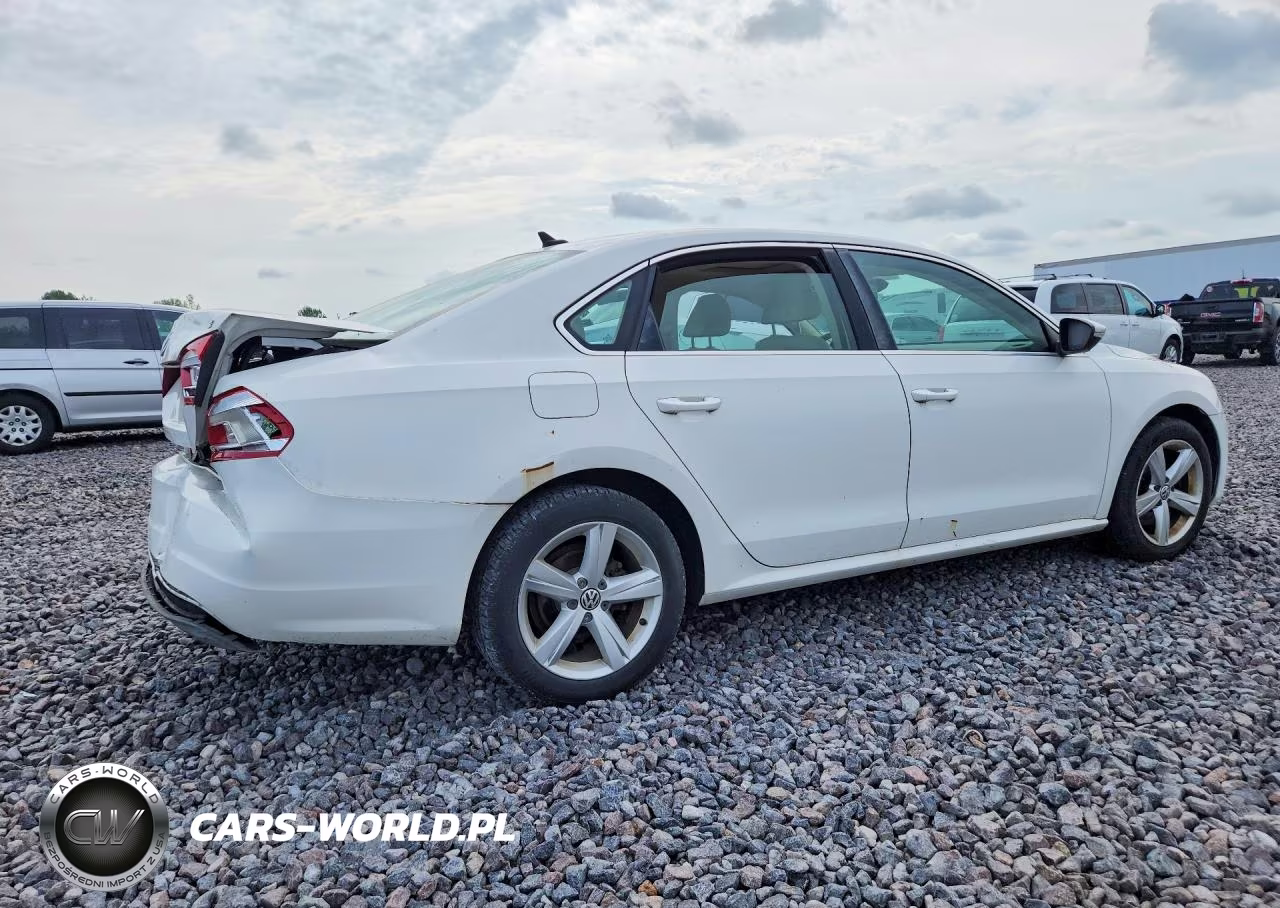 2012 Volkswagen Passat Se VIN:1VWBH7A37CC090010 - 3